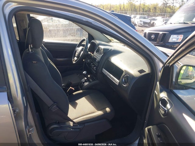 44801838 :رقم المزاد ، 1C4NJDBB1GD566695 vin ، 2016 Jeep Compass Sport مزاد بيع