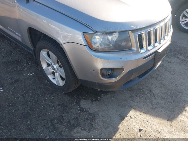 44801838 :رقم المزاد ، 1C4NJDBB1GD566695 vin ، 2016 Jeep Compass Sport مزاد بيع