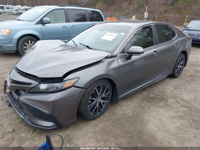 44801840 :رقم المزاد ، 4T1G11BK7MU045964 vin ، 2021 Toyota Camry Se Awd مزاد بيع