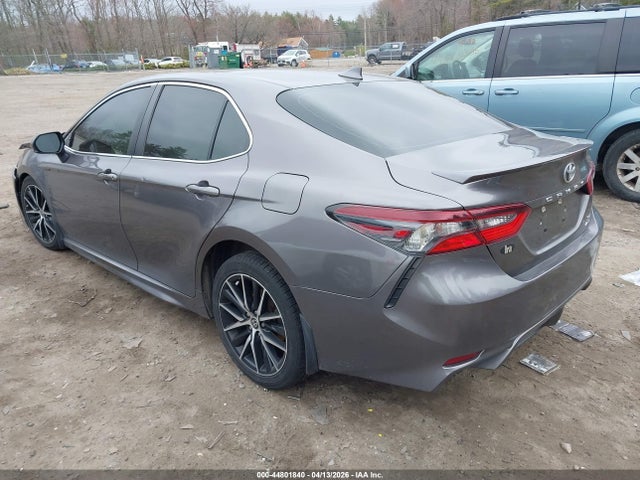 44801840 :رقم المزاد ، 4T1G11BK7MU045964 vin ، 2021 Toyota Camry Se Awd مزاد بيع