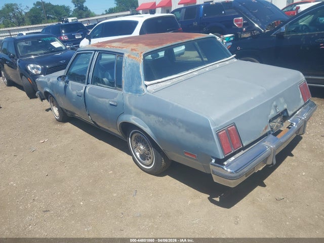 1985 Oldsmobile Cutlass Supreme მანქანა იყიდება აუქციონზე, vin: 1G3GR69A2FR390381, აუქციონის ნომერი: 44801860