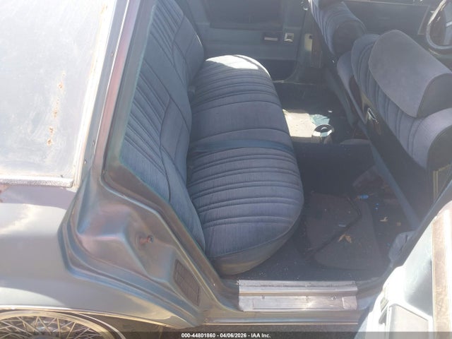 1985 Oldsmobile Cutlass Supreme მანქანა იყიდება აუქციონზე, vin: 1G3GR69A2FR390381, აუქციონის ნომერი: 44801860