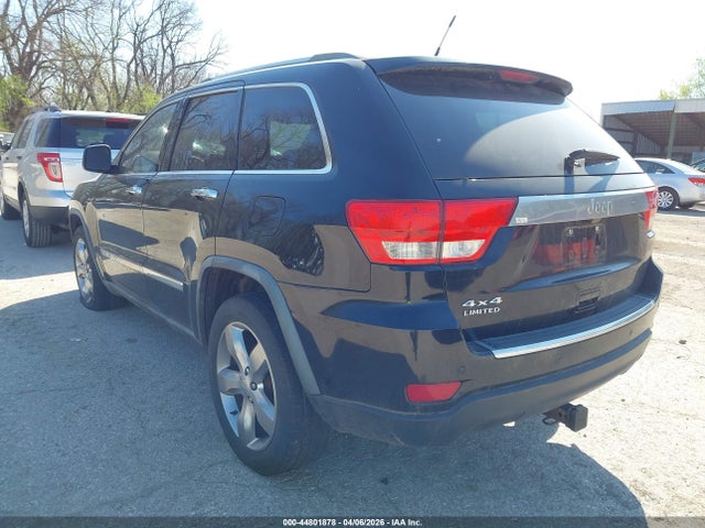 2011 JEEP GRAND CHEROKEE 1J4RR5GG0BC703896 Photo 2