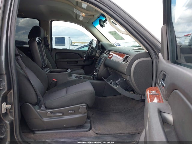 44801890 :رقم المزاد ، 1GKS1AE02BR103475 vin ، 2011 Gmc Yukon Sle مزاد بيع