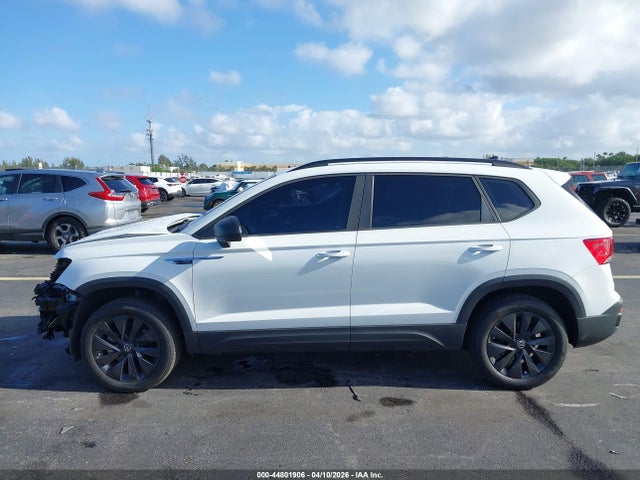 Продаж на аукціоні авто 2022 Volkswagen Taos 1.5t S, vin: 3VVCX7B26NM098263, номер лоту: 44801906