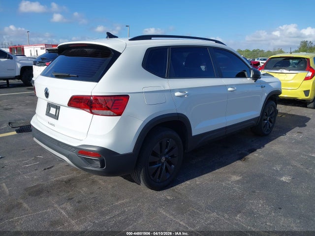Продаж на аукціоні авто 2022 Volkswagen Taos 1.5t S, vin: 3VVCX7B26NM098263, номер лоту: 44801906
