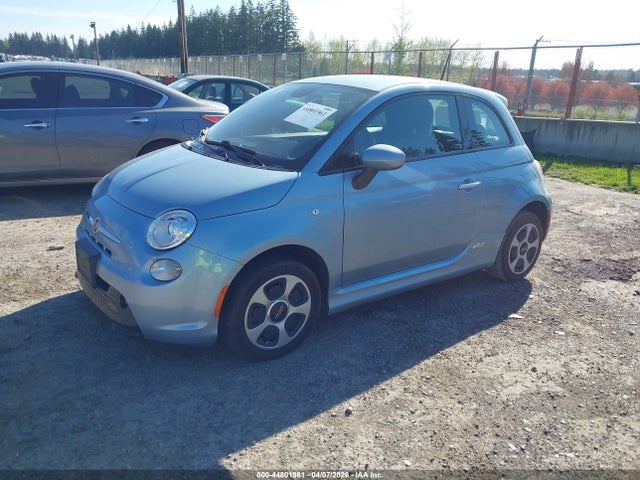 Fiat 500E BATTERY ELECTRIC 2015 3C3CFFGEXFT503082 Image 2