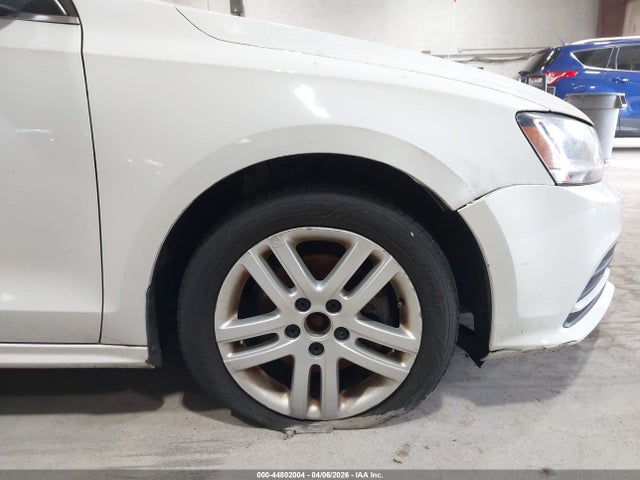 2017 VOLKSWAGEN JETTA 3VW2B7AJ0HM218741 Photo 5