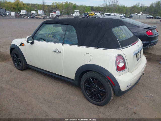 2013 MINI CONVERTIBLE WMWZN3C51DT265951 Photo 2