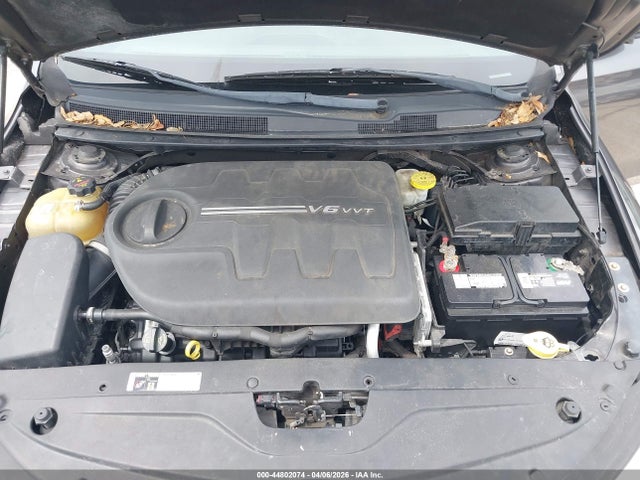 Продаж на аукціоні авто 2015 Chrysler 200 C, vin: 1C3CCCCG3FN510079, номер лоту: 44802074
