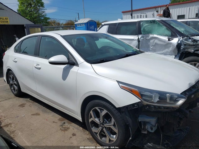 2021 Kia Forte Lxs მანქანა იყიდება აუქციონზე, vin: 3KPF24AD8ME291521, აუქციონის ნომერი: 44802088