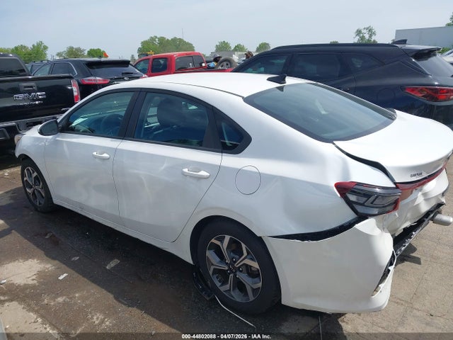 2021 Kia Forte Lxs მანქანა იყიდება აუქციონზე, vin: 3KPF24AD8ME291521, აუქციონის ნომერი: 44802088