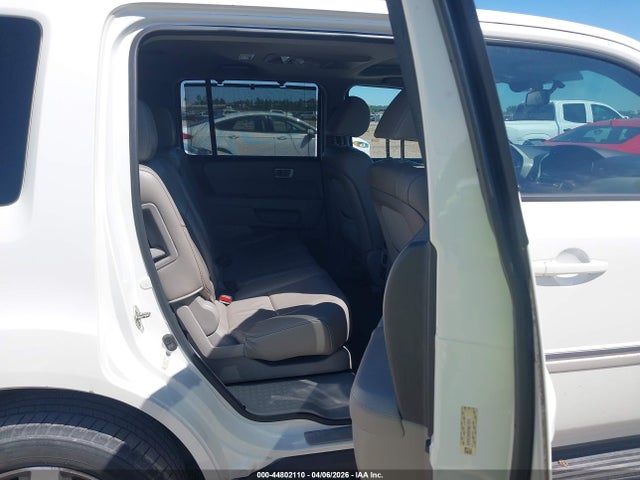 Продажа на аукционе авто 2015 Honda Pilot Touring, vin: 5FNYF3H95FB017571, номер лота: 44802110