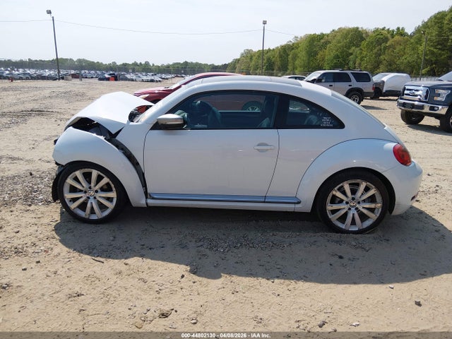 2014 Volkswagen Beetle 1.8t მანქანა იყიდება აუქციონზე, vin: 3VWJ17AT6EM653114, აუქციონის ნომერი: 44802130
