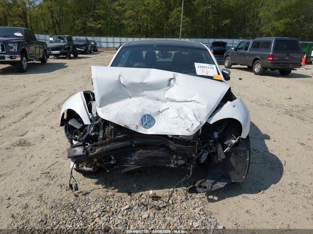 2014 Volkswagen Beetle 1.8t მანქანა იყიდება აუქციონზე, vin: 3VWJ17AT6EM653114, აუქციონის ნომერი: 44802130