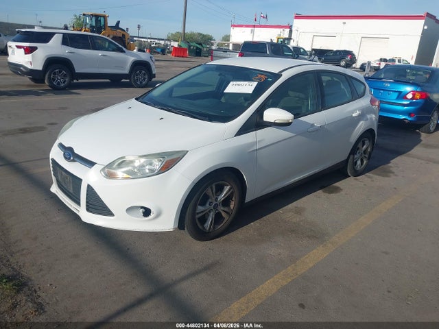 Ford FOCUS SE 2014 1FADP3K27EL321932 Image 2