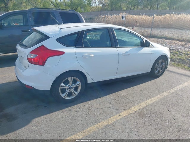 Ford FOCUS SE 2014 1FADP3K27EL321932 Image 4