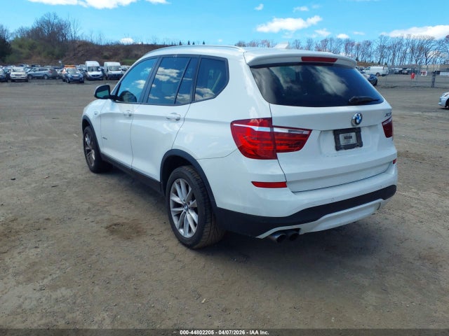 2015 BMW X3 5UXWX9C52F0D45493 Photo 2