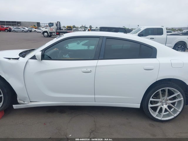 Продажа на аукционе авто 2015 Dodge Charger Se, vin: 2C3CDXBG4FH753012, номер лота: 44802220