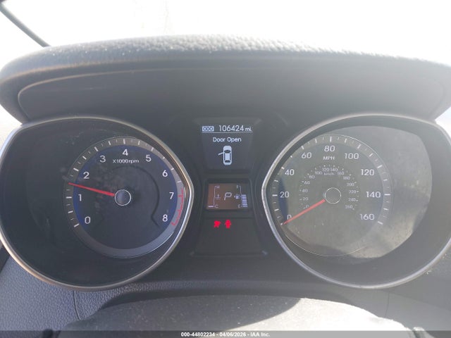 KMHD35LHXEU174807 Hyundai ELANTRA GT