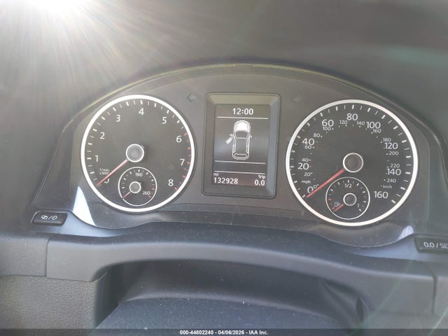 2016 VOLKSWAGEN TIGUAN WVGAV7AX0GW616438 Photo 6