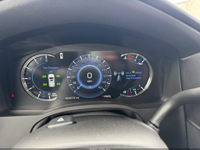 Продажа на аукционе авто 2018 Cadillac Escalade Esv, vin: 1GYS4GKJ0JR215185, номер лота: 44802307