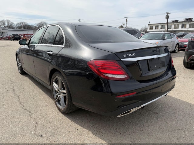 2019 MERCEDES-BENZ E 300 WDDZF4KB8KA573789 Photo 2