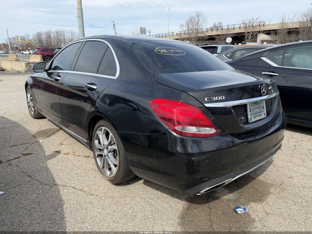 2016 MERCEDES-BENZ C 300 55SWF4JB2GU140769 Photo 2