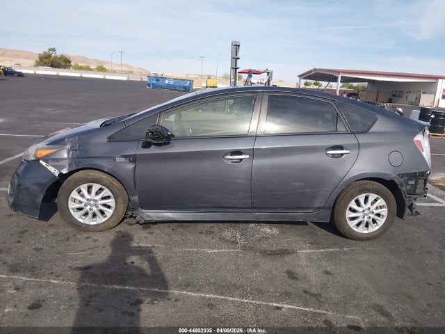 Toyota PRIUS PLUG-IN 2014 JTDKN3DP2E3059334 Image 14