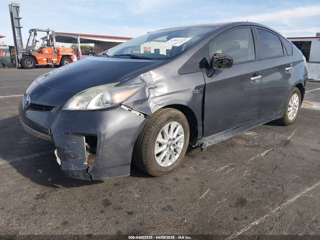 Toyota PRIUS PLUG-IN 2014 JTDKN3DP2E3059334 Image 2