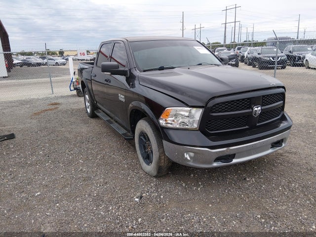 2015 RAM 1500 1C6RR7LG2FS749532