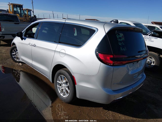 2026 CHRYSLER PACIFICA 2C4RC1BG5TR186790 Photo 2