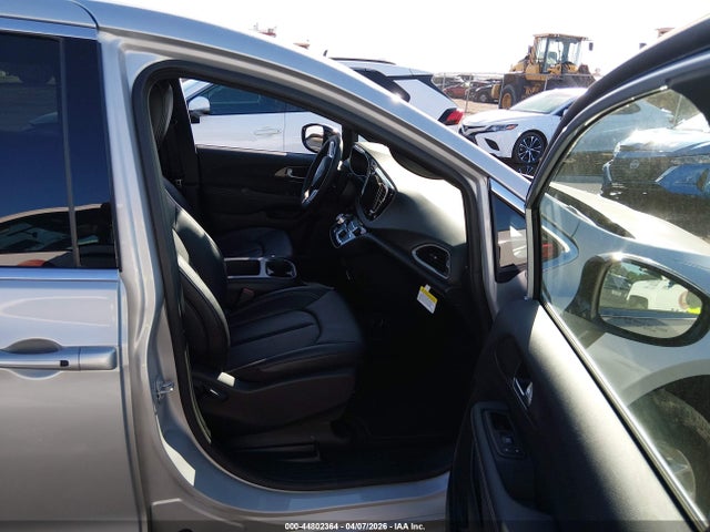 2026 CHRYSLER PACIFICA 2C4RC1BG5TR186790 Photo 4