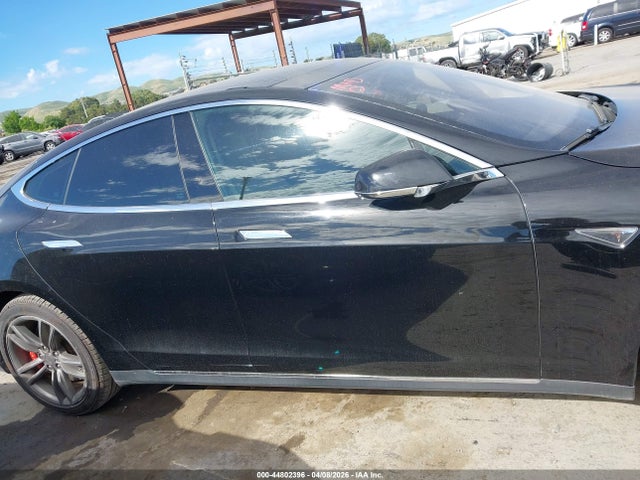 Продажа на аукционе авто 2013 Tesla Model S, vin: 5YJSA1DN1DFP23641, номер лота: 44802396