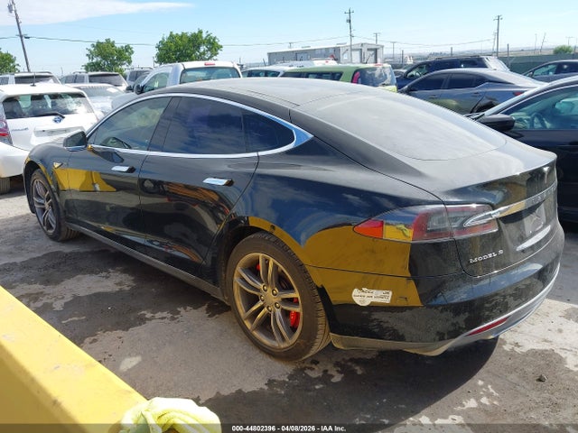2013 TESLA MODEL S 5YJSA1DN1DFP23641 Photo 2