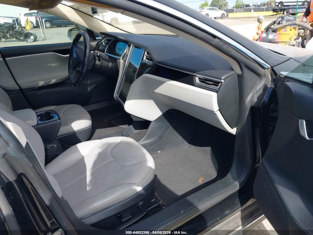2013 TESLA MODEL S 5YJSA1DN1DFP23641 Photo 4