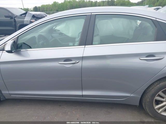 Продажа на аукционе авто 2015 Hyundai Sonata Se, vin: 5NPE24AF5FH173082, номер лота: 44802399