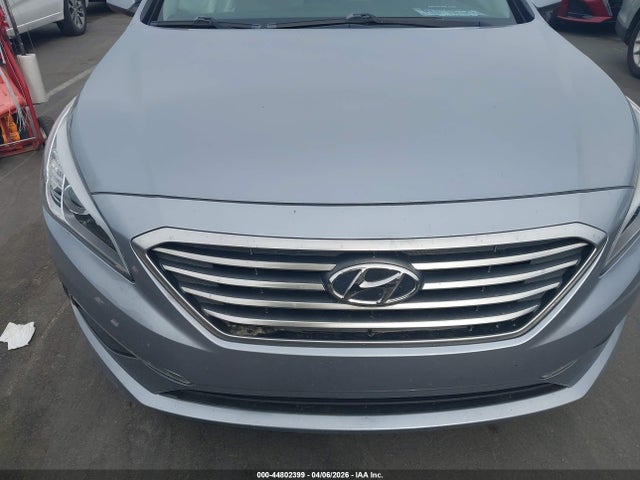 Продажа на аукционе авто 2015 Hyundai Sonata Se, vin: 5NPE24AF5FH173082, номер лота: 44802399