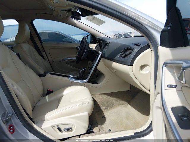 Продаж на аукціоні авто 2015 Volvo S60 T5 Premier Plus, vin: YV140MFC3F1317875, номер лоту: 44802403