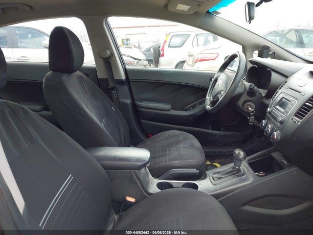 44802442 :رقم المزاد ، KNAFX4A65F5281902 vin ، 2015 Kia Forte Lx مزاد بيع
