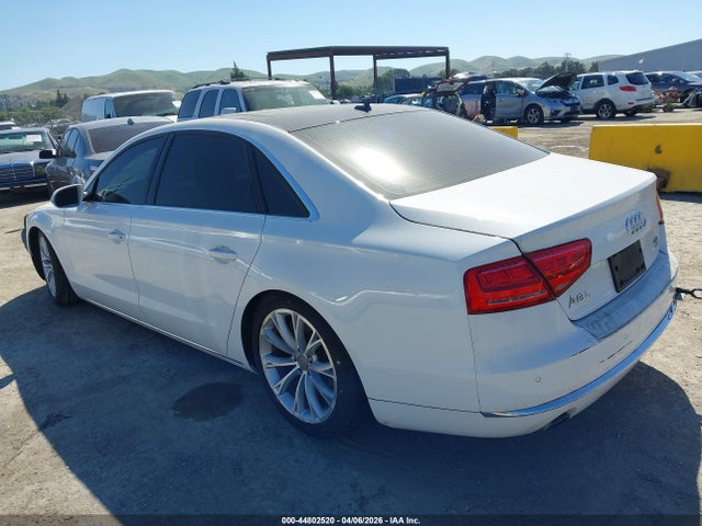 2011 AUDI A8 L WAURVAFD8BN005815 Photo 2