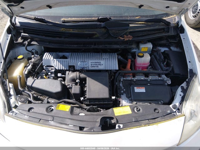 JTDKN3DU4E1761818 Toyota Prius Three