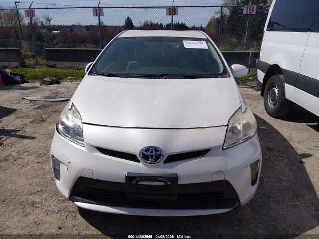 JTDKN3DU4E1761818 Toyota Prius Three