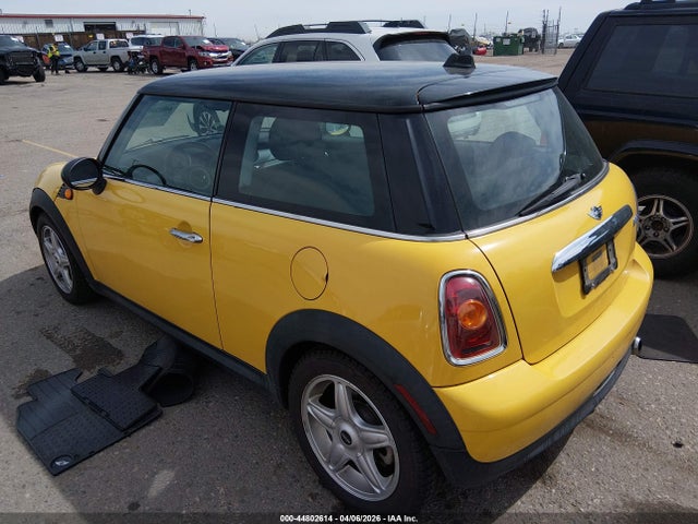 2009 MINI COOPER WMWMF33579TU70169 Photo 2