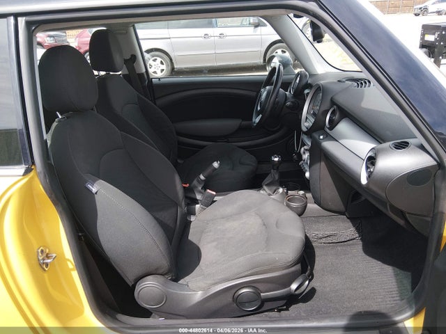 2009 MINI COOPER WMWMF33579TU70169 Photo 4