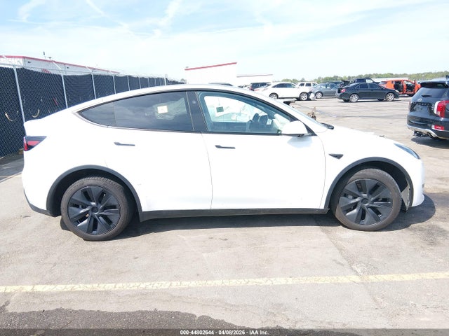 2025 Tesla Model Y Long Range Dual Motor Rear-wheel Drive მანქანა იყიდება აუქციონზე, vin: 7SAYGDED2SA337839, აუქციონის ნომერი: 44802644