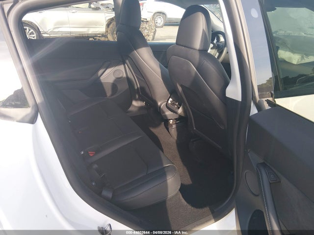 2025 Tesla Model Y Long Range Dual Motor Rear-wheel Drive მანქანა იყიდება აუქციონზე, vin: 7SAYGDED2SA337839, აუქციონის ნომერი: 44802644