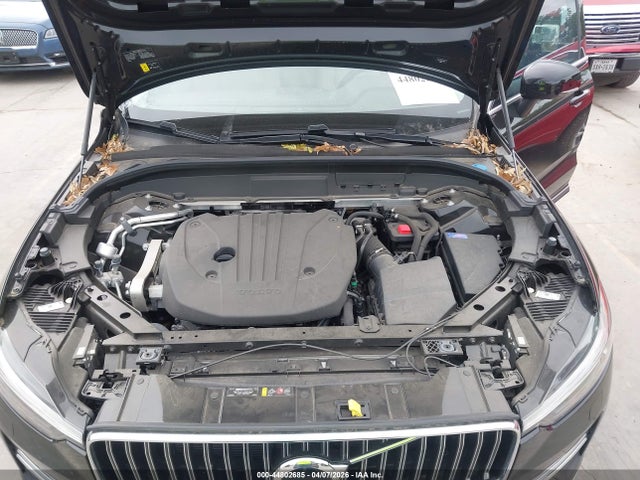 2023 Volvo Xc60 B5 Plus Bright Theme მანქანა იყიდება აუქციონზე, vin: YV4L12RN8P1356914, აუქციონის ნომერი: 44802685