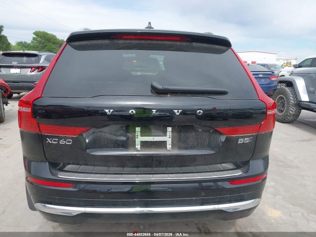 2023 Volvo Xc60 B5 Plus Bright Theme მანქანა იყიდება აუქციონზე, vin: YV4L12RN8P1356914, აუქციონის ნომერი: 44802685