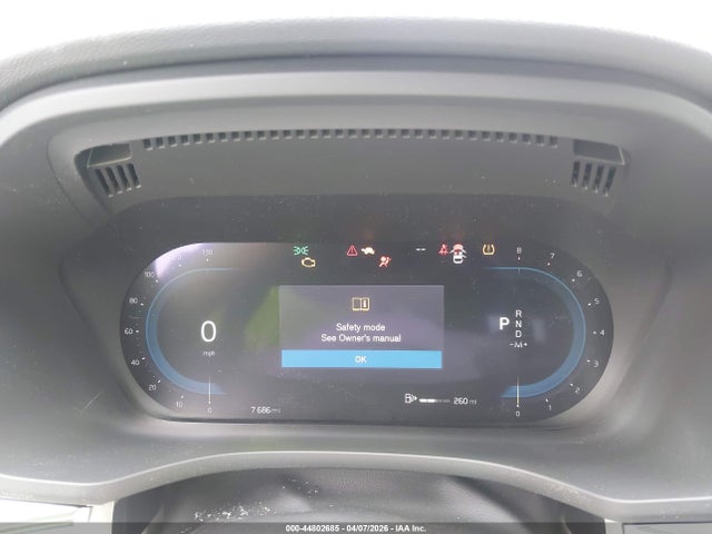 2023 Volvo Xc60 B5 Plus Bright Theme მანქანა იყიდება აუქციონზე, vin: YV4L12RN8P1356914, აუქციონის ნომერი: 44802685